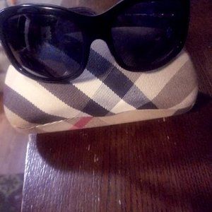 Burberry Women's Sunglasses 100 % Authentic